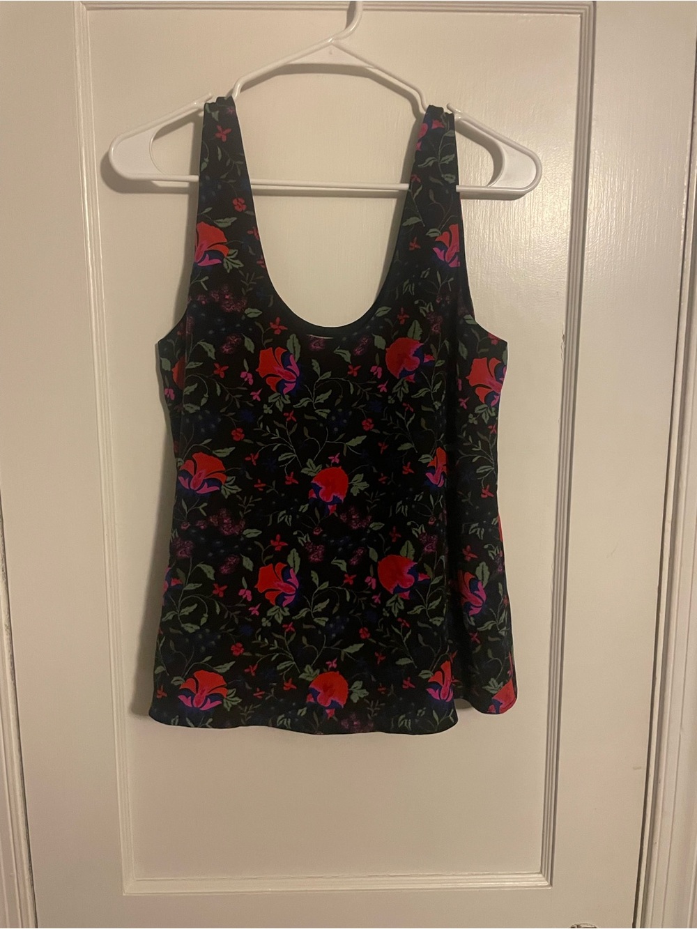 Joie Mixed Floral Beckley Silk Tank in Caviar women’s Size S
